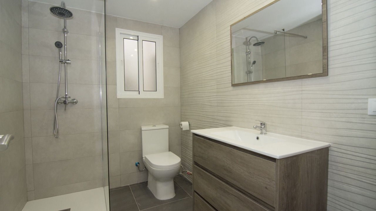 Photo of Bathroom in El Cabanyal