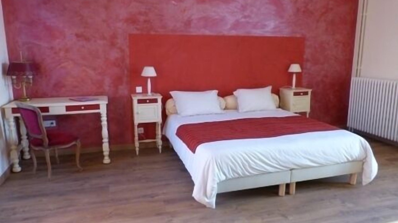 Photo of Bedroom in Saint-Thomas-de-Conac