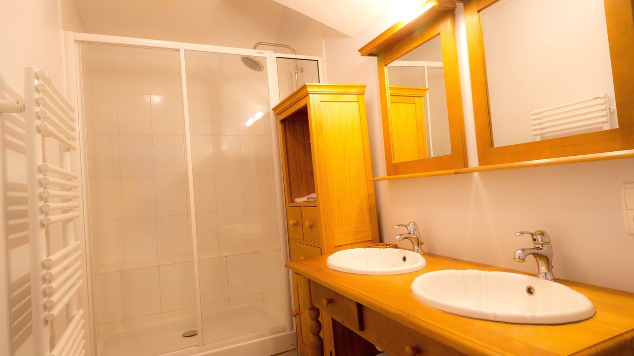 Photo of Bathroom in Meursault