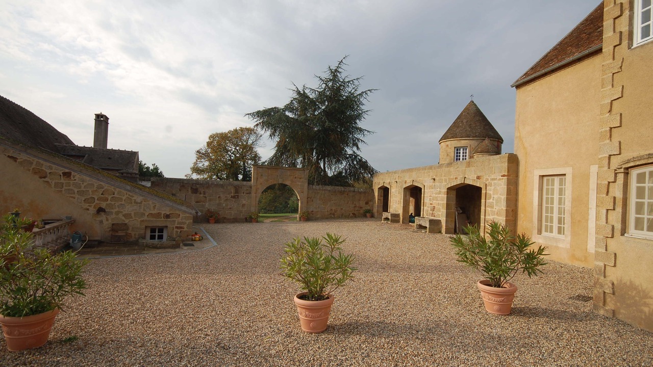 Photo of Outdoor in Meaulne-Vitray