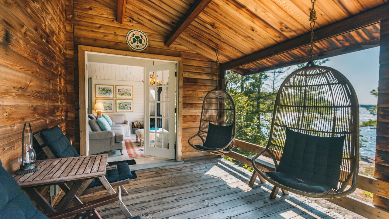 Photo of Patio Balcony in Muskoka Lakes