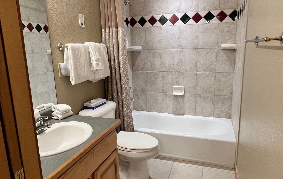 Photo of Bathroom in Peak 9