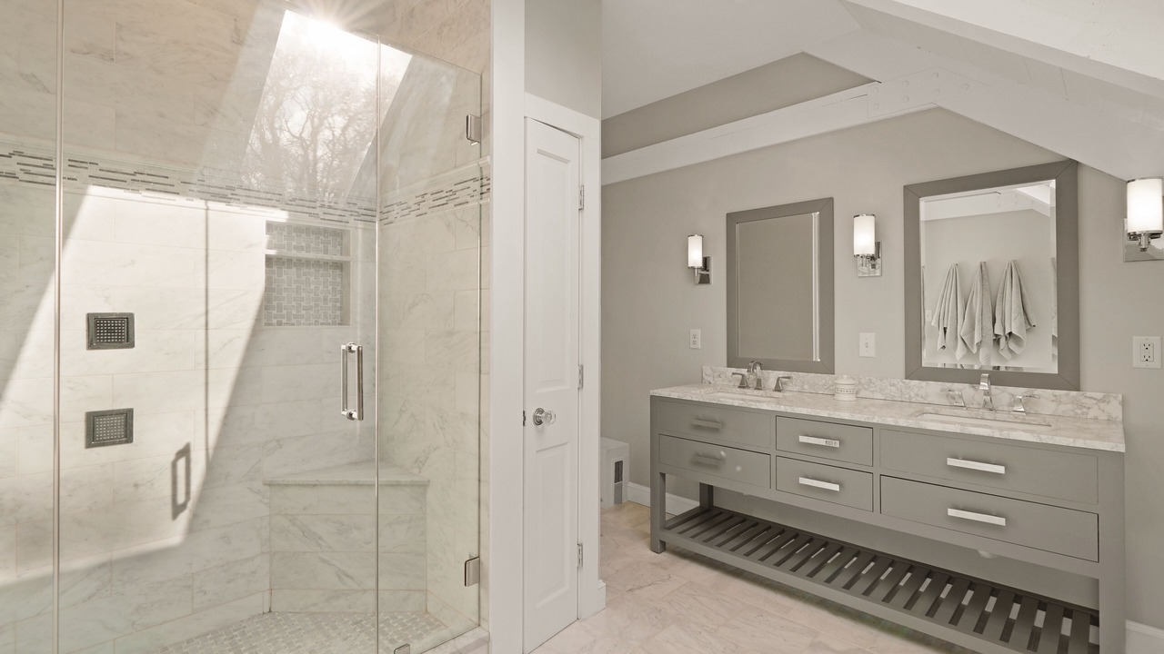 Photo of Bathroom in Aquinnah