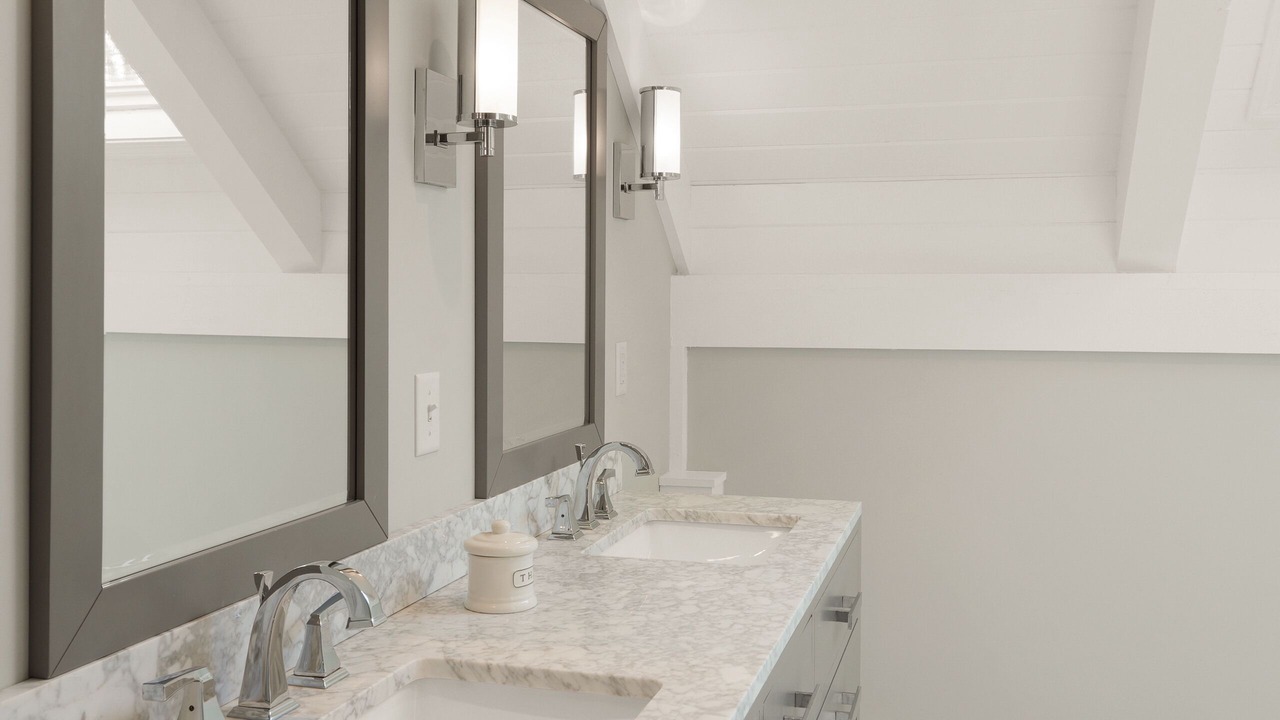 Photo of Bathroom in Aquinnah