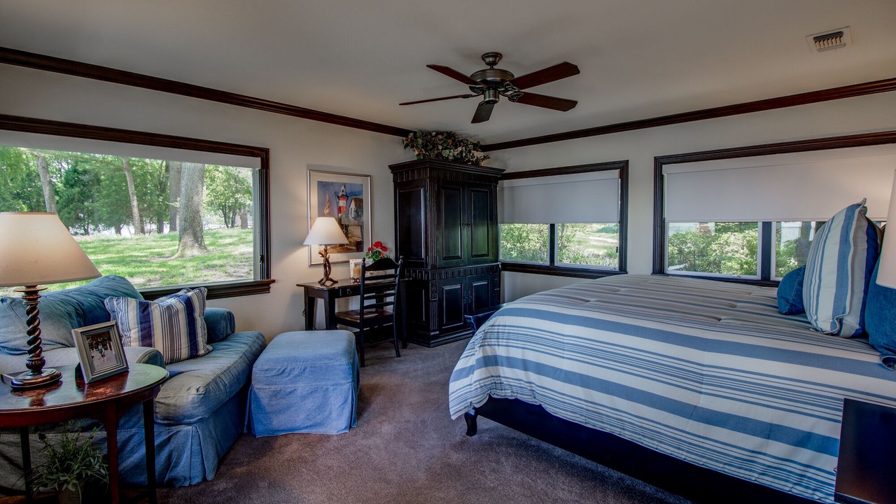 Photo of Bedroom in Tool