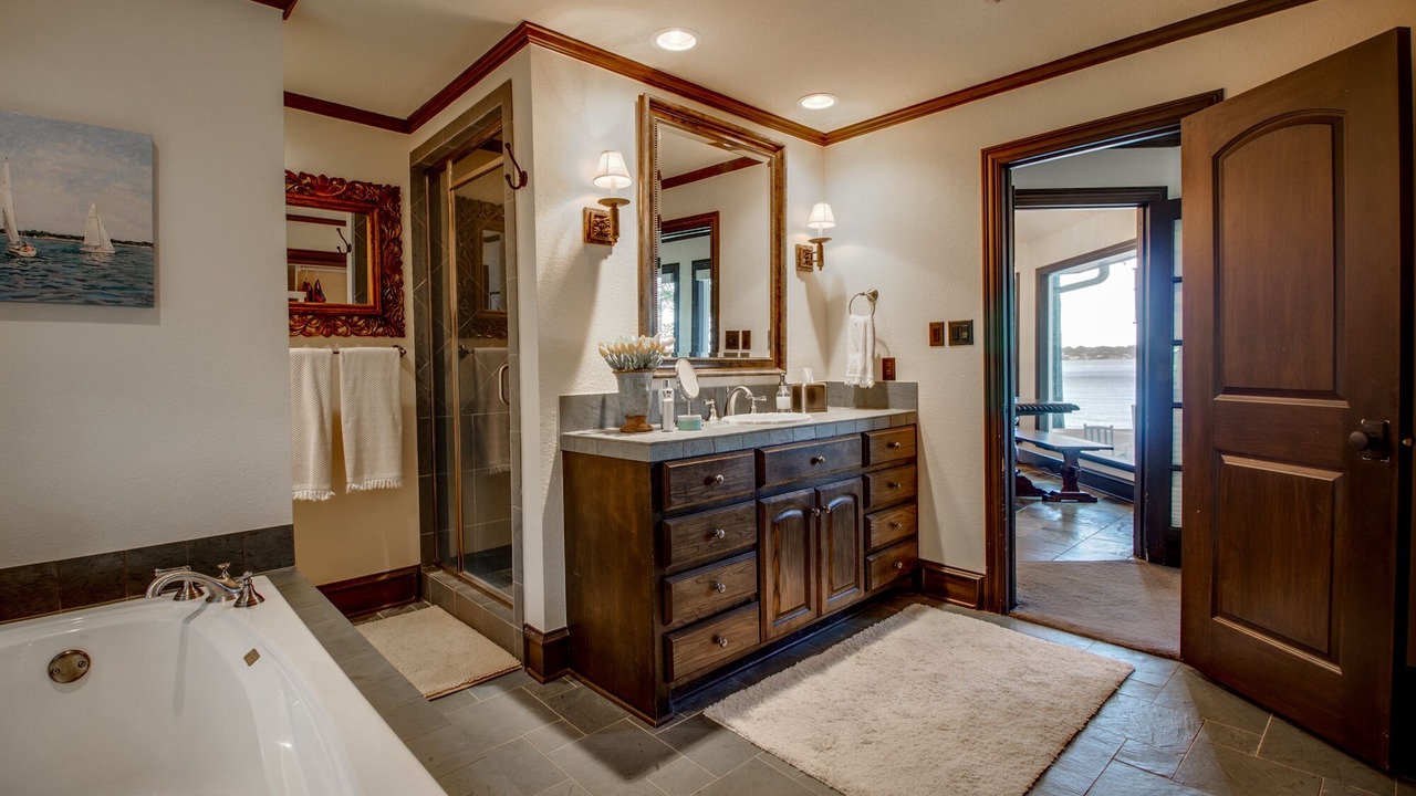 Photo of Bathroom in Tool