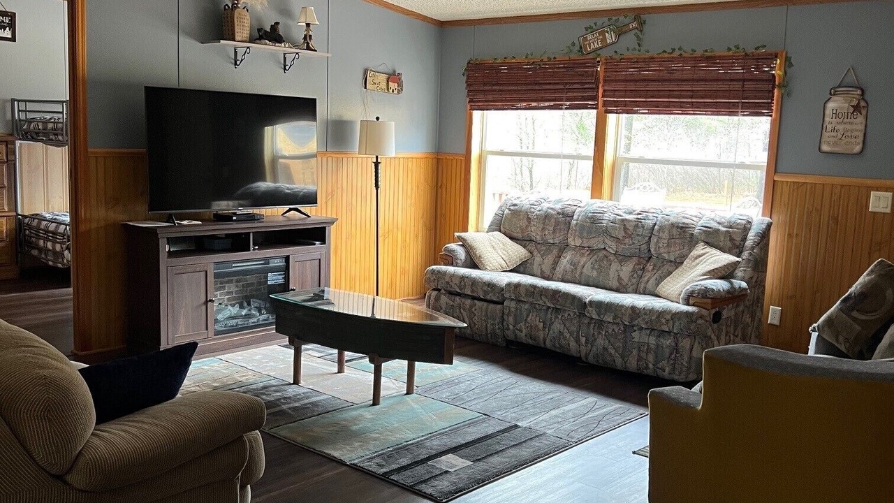Photo of Livingroom in Minong
