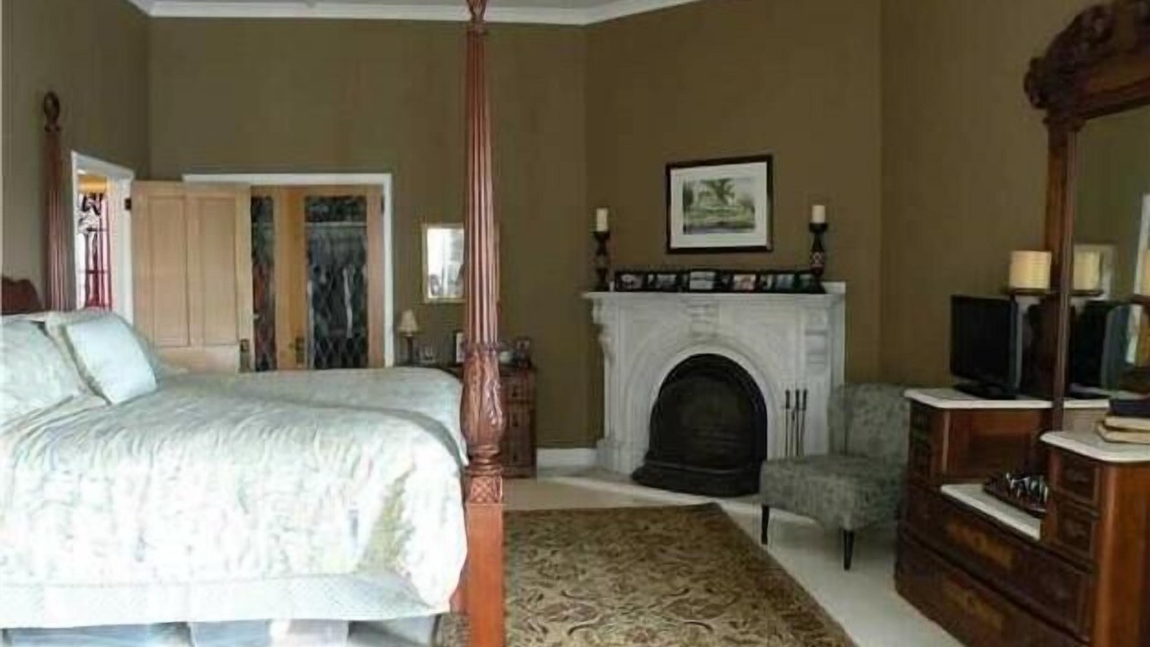 Photo of Bedroom in Grenell