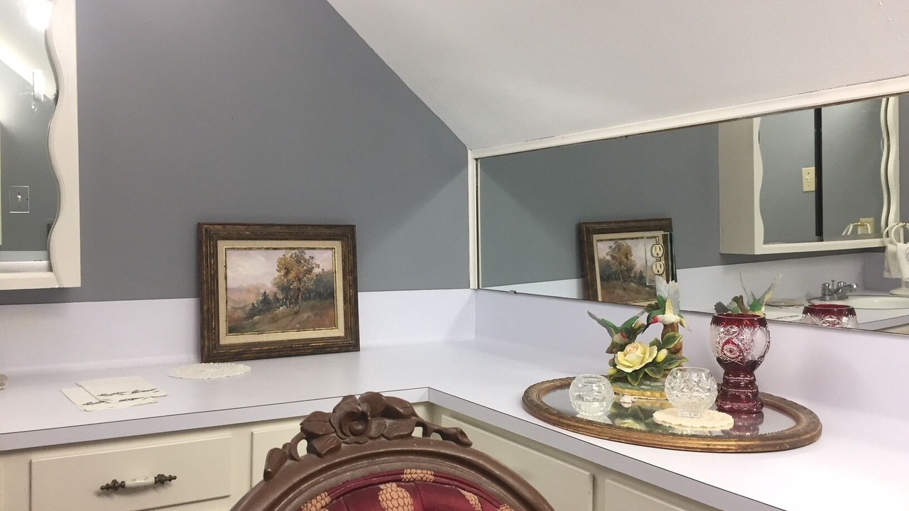 Photo of Bedroom in Damon