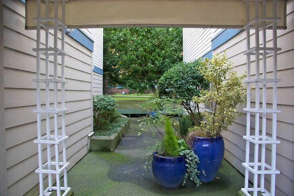 Photo of Outdoor in Eastlake