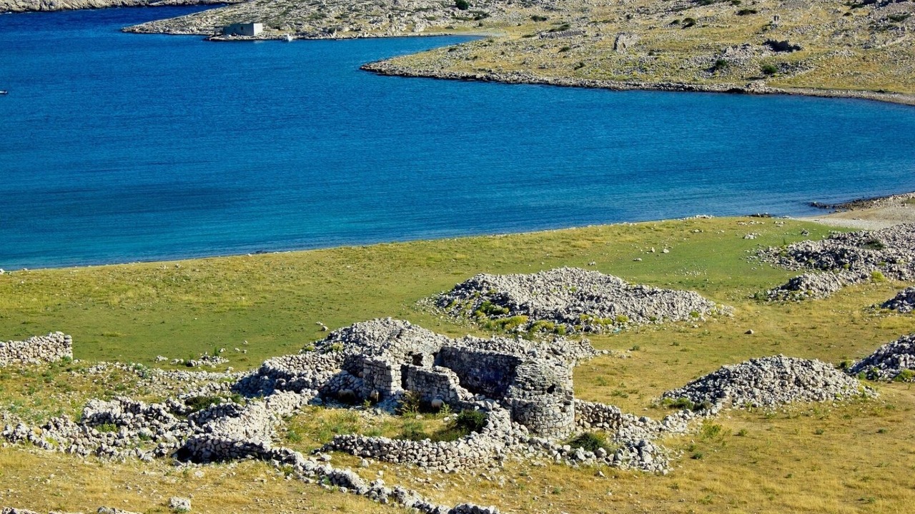 Photo of Others in Omisalj