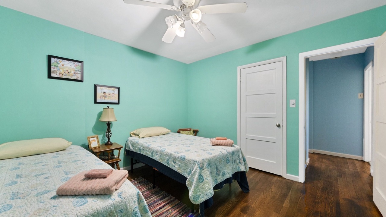 Photo of Bedroom in Cottage Line