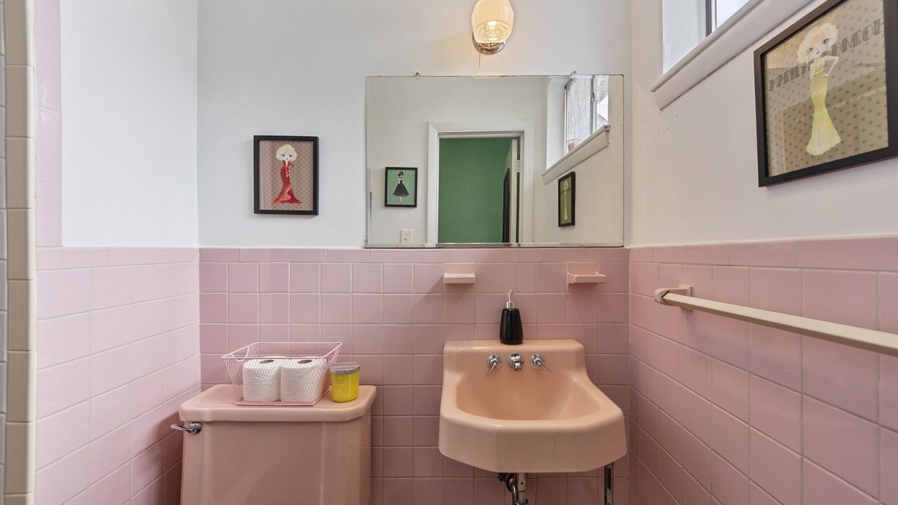 Photo of Bathroom in Cottage Line