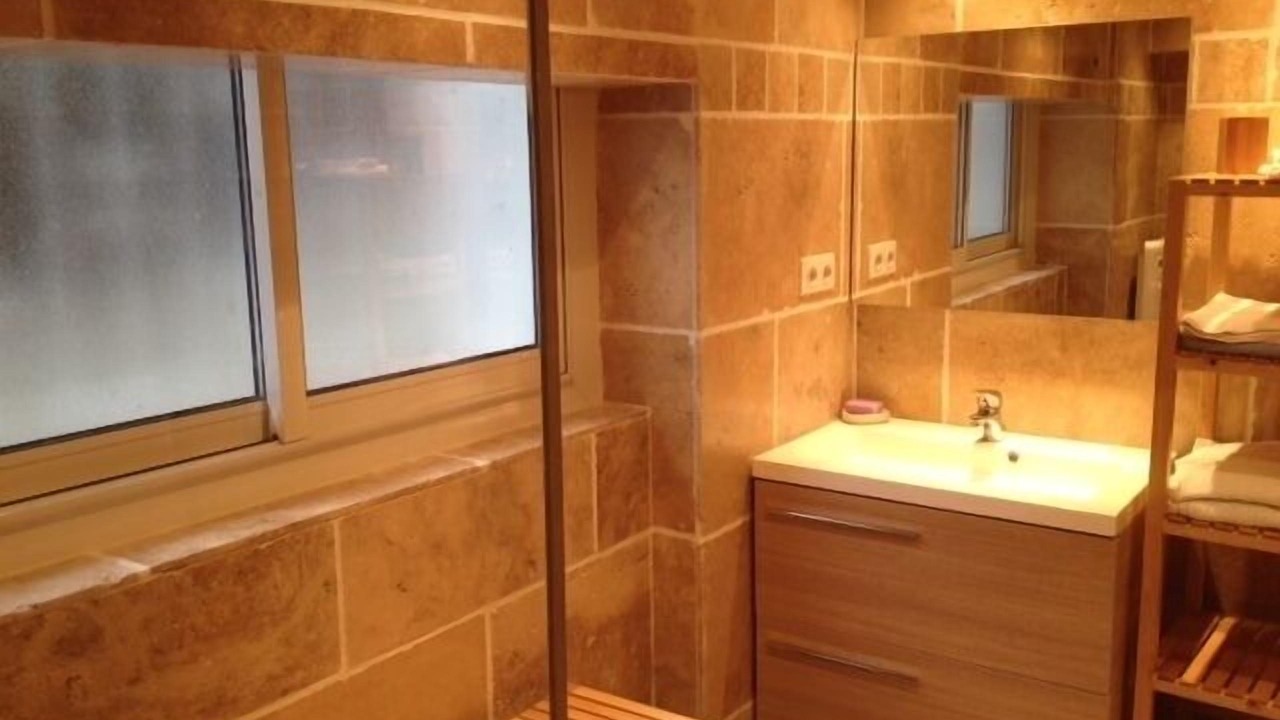 Photo of Bathroom in Roseraie