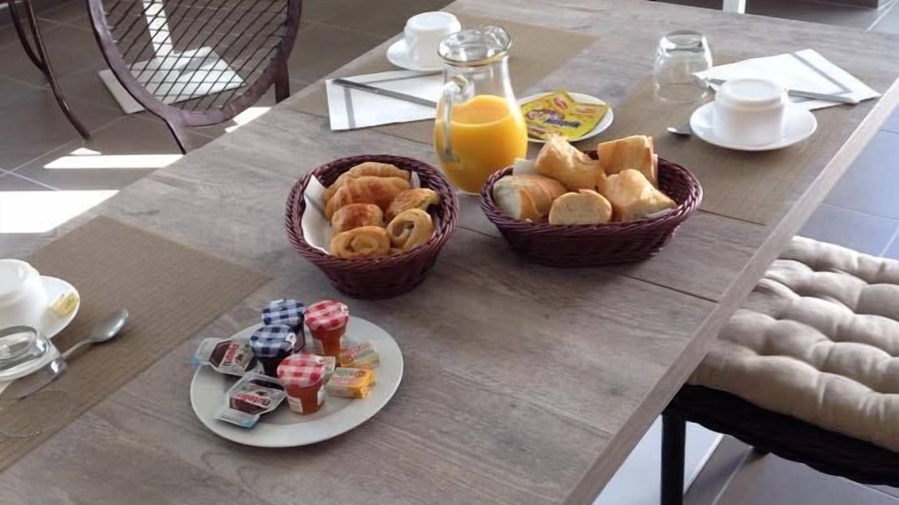 Photo of Others in Oeyreluy