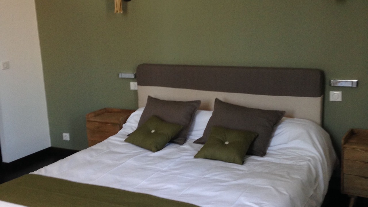 Photo of Bedroom in Oeyreluy