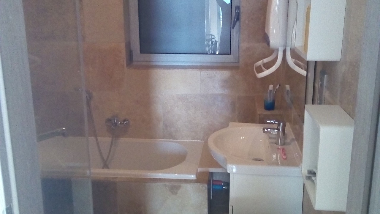 Photo of Bathroom in Saint-Hippolyte-de-Montaigu