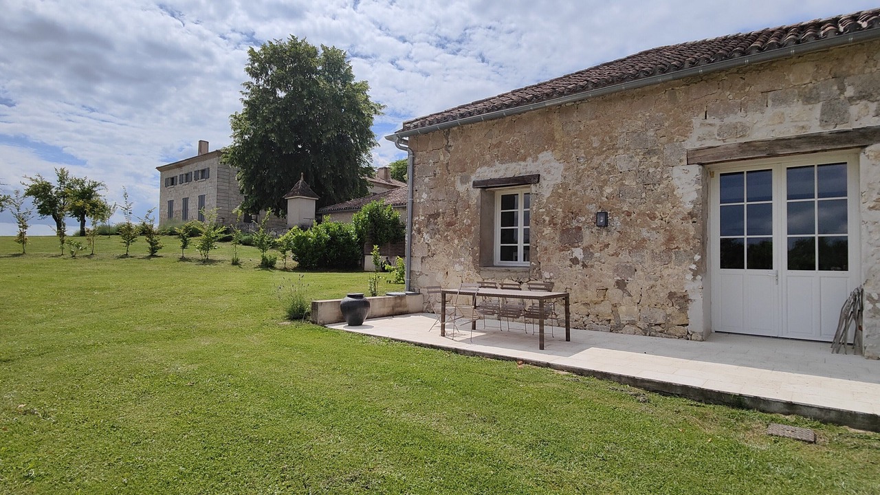 Photo of Outdoor in Saint-Colomb-de-Lauzun