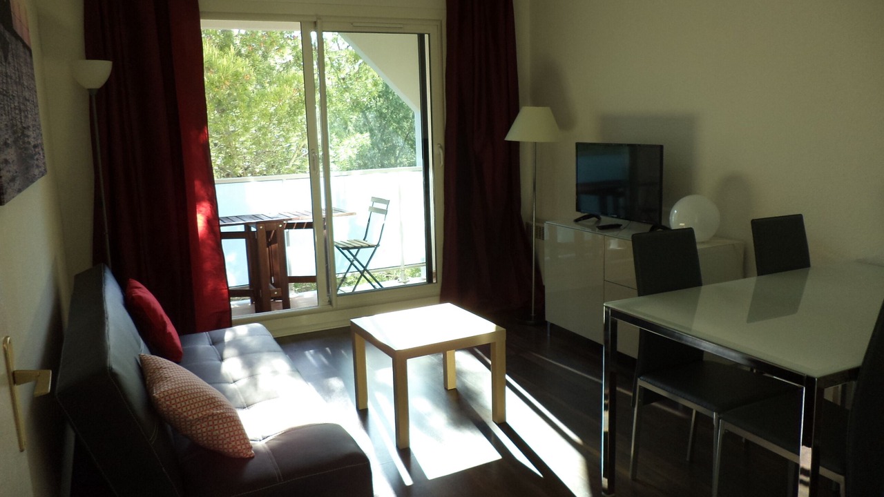Photo of Livingroom in Hopitaux-Facultes