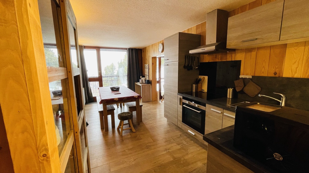 Photo of Kitchen in Arc-2000