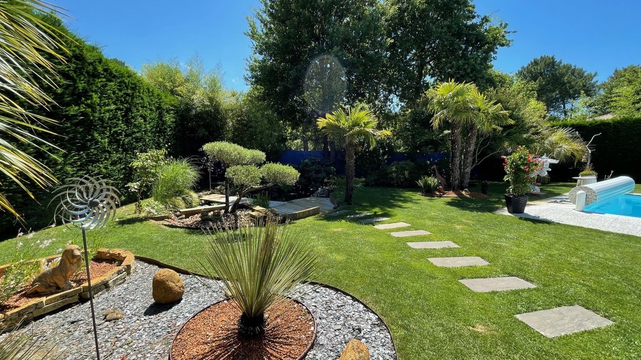 Photo of Outdoor in Lanton