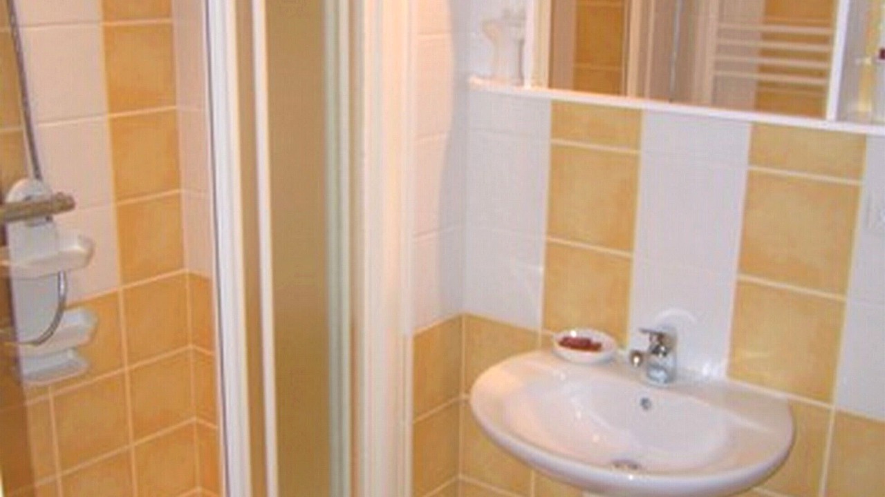Photo of Bathroom in Labruguiere