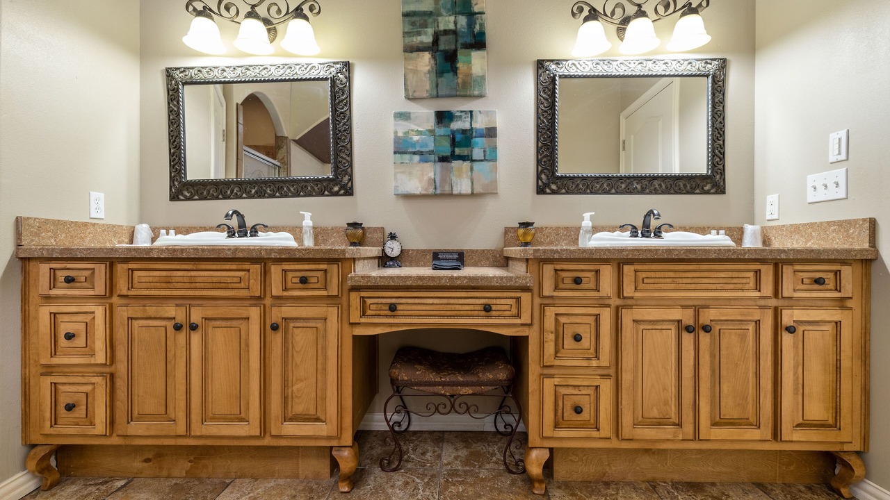 Photo of Bathroom in Grove