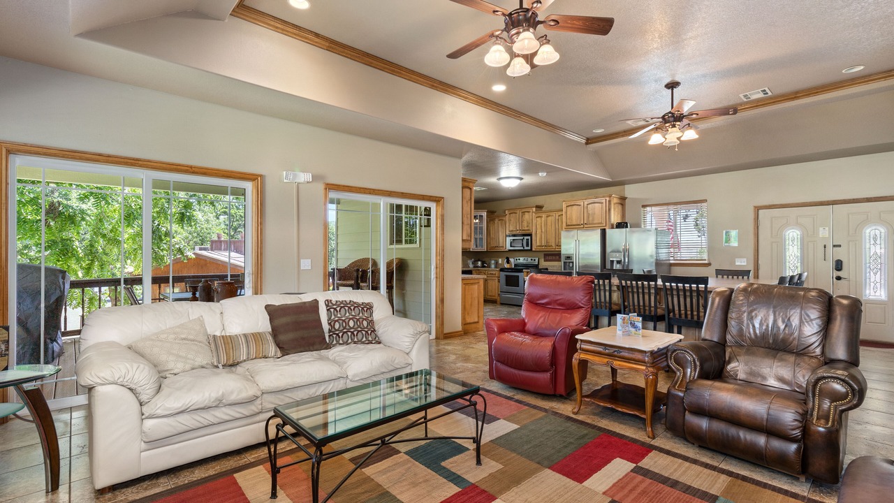 Photo of Livingroom in Grove
