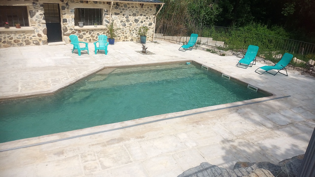 Photo of Outdoor in Alba-la-Romaine