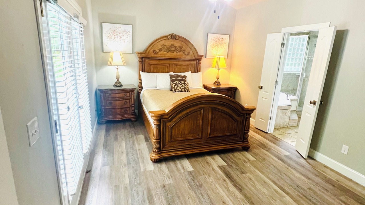 Photo of Bedroom in Grove