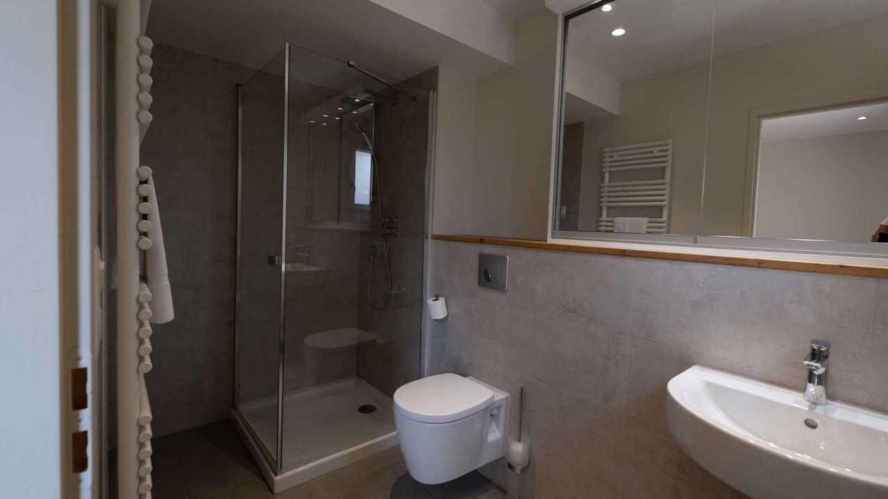 Photo of Bathroom in Castelnau-de-Montmiral