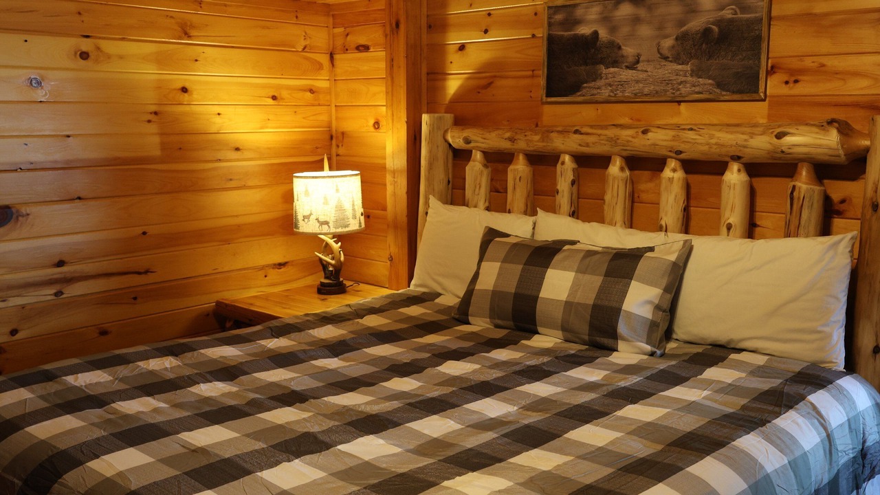 Photo of Bedroom in Pine Mountain
