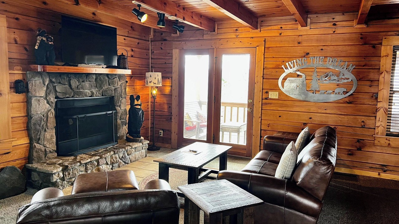 Photo of Livingroom in Pine Mountain