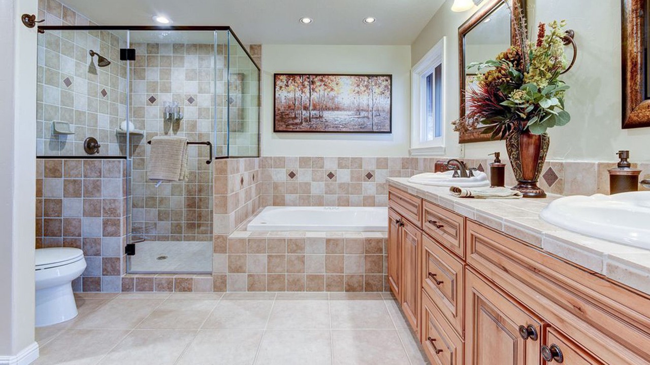 Photo of Bathroom in Discovery Bay