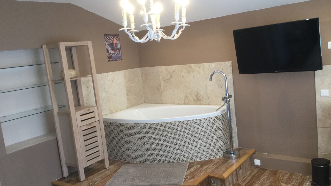 Photo of Bathroom in Lirac