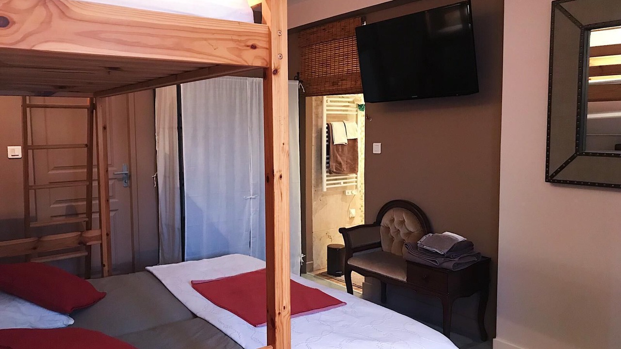 Photo of Bedroom in Lirac