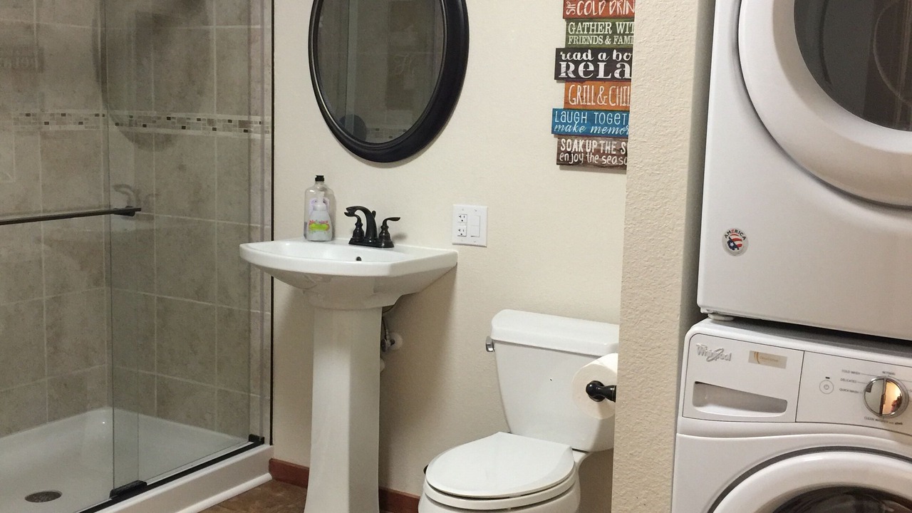 Photo of Bathroom in Scroggins