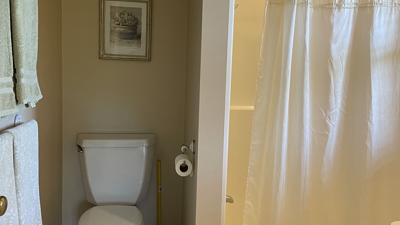 Photo of Bathroom in Tom Nevers