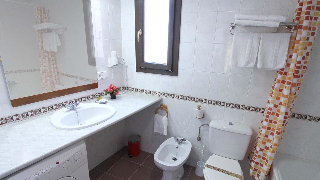 Photo of Bathroom in Benimantell