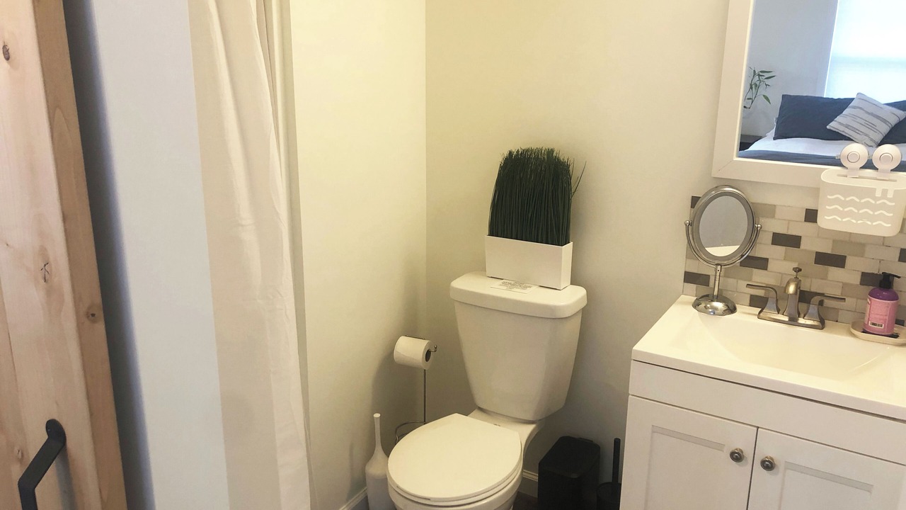 Photo of Bathroom in Lavista Park