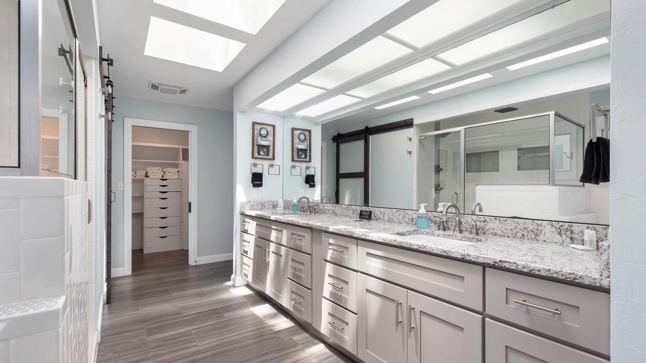 Photo of Bathroom in Grove