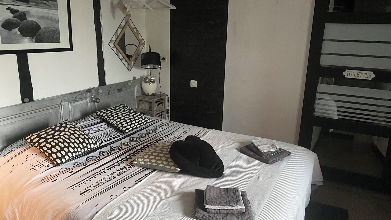 Photo of Bedroom in Saint-Maurice-Etusson