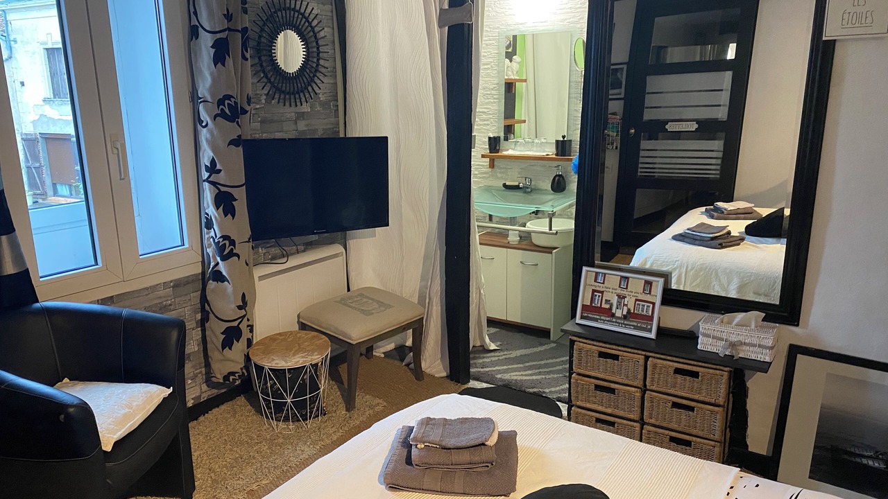 Photo of Bedroom in Saint-Maurice-Etusson