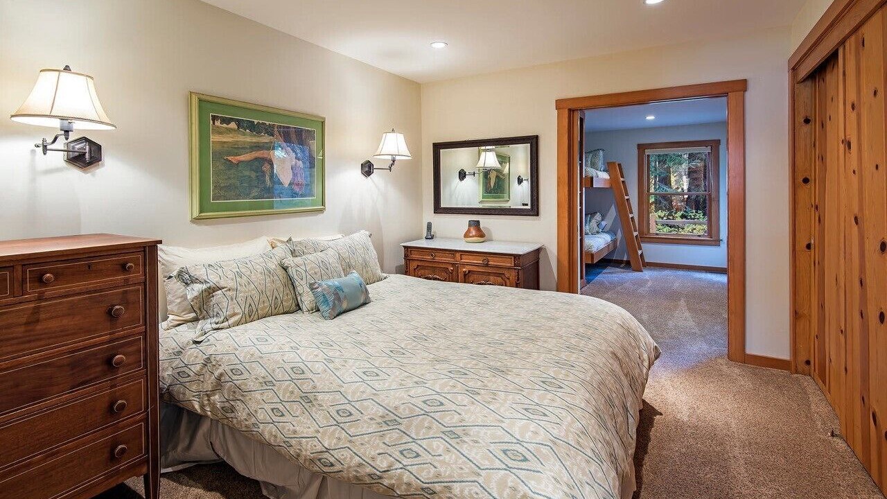 Photo of Bedroom in Tahoe Pines