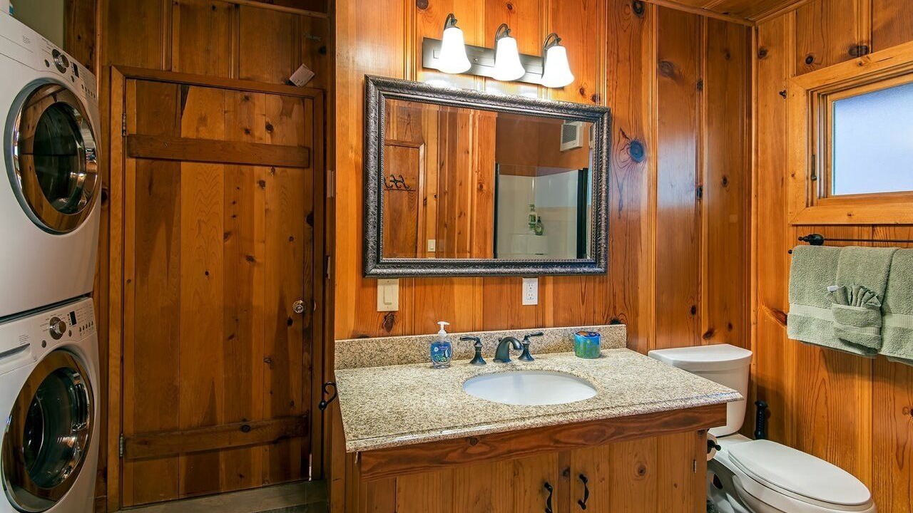 Photo of Bathroom in Tahoe Pines