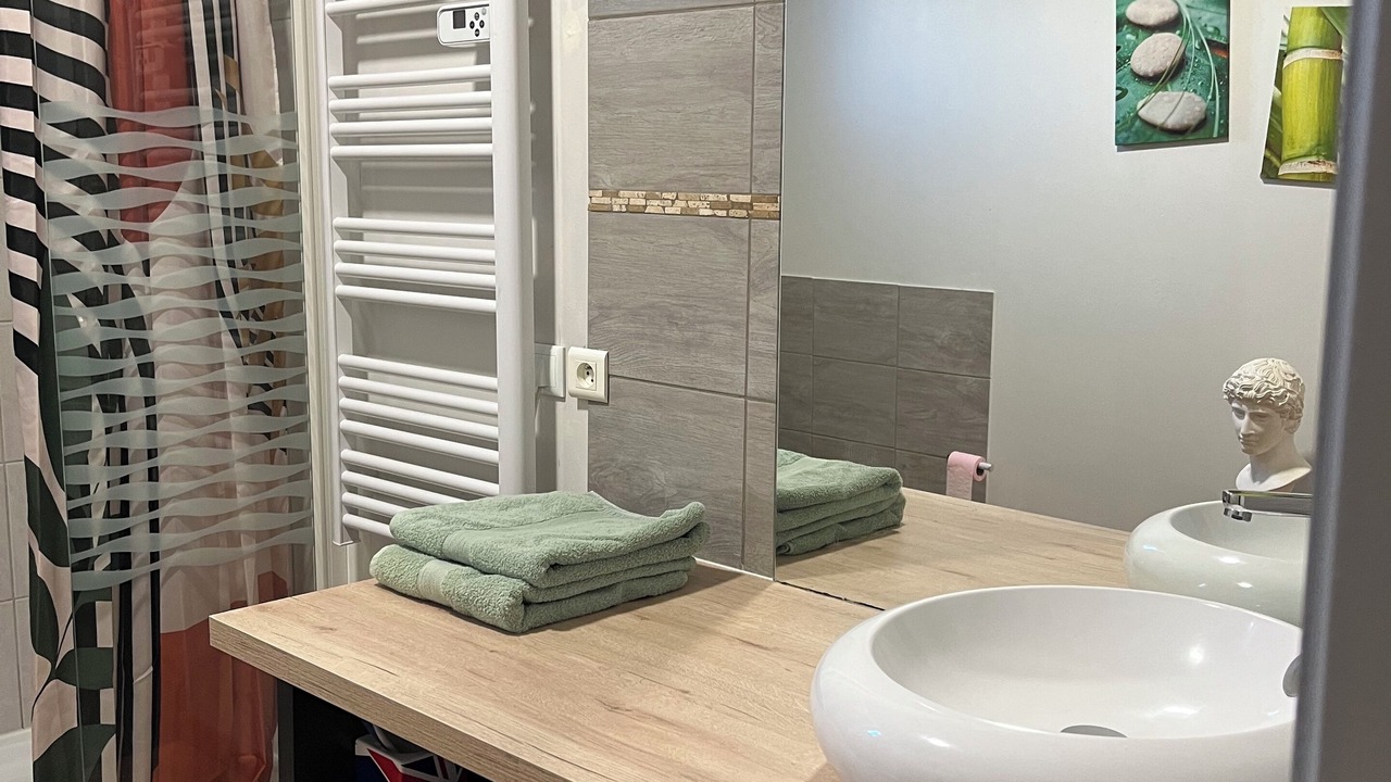 Photo of Bathroom in Villeneuve-les-Beziers