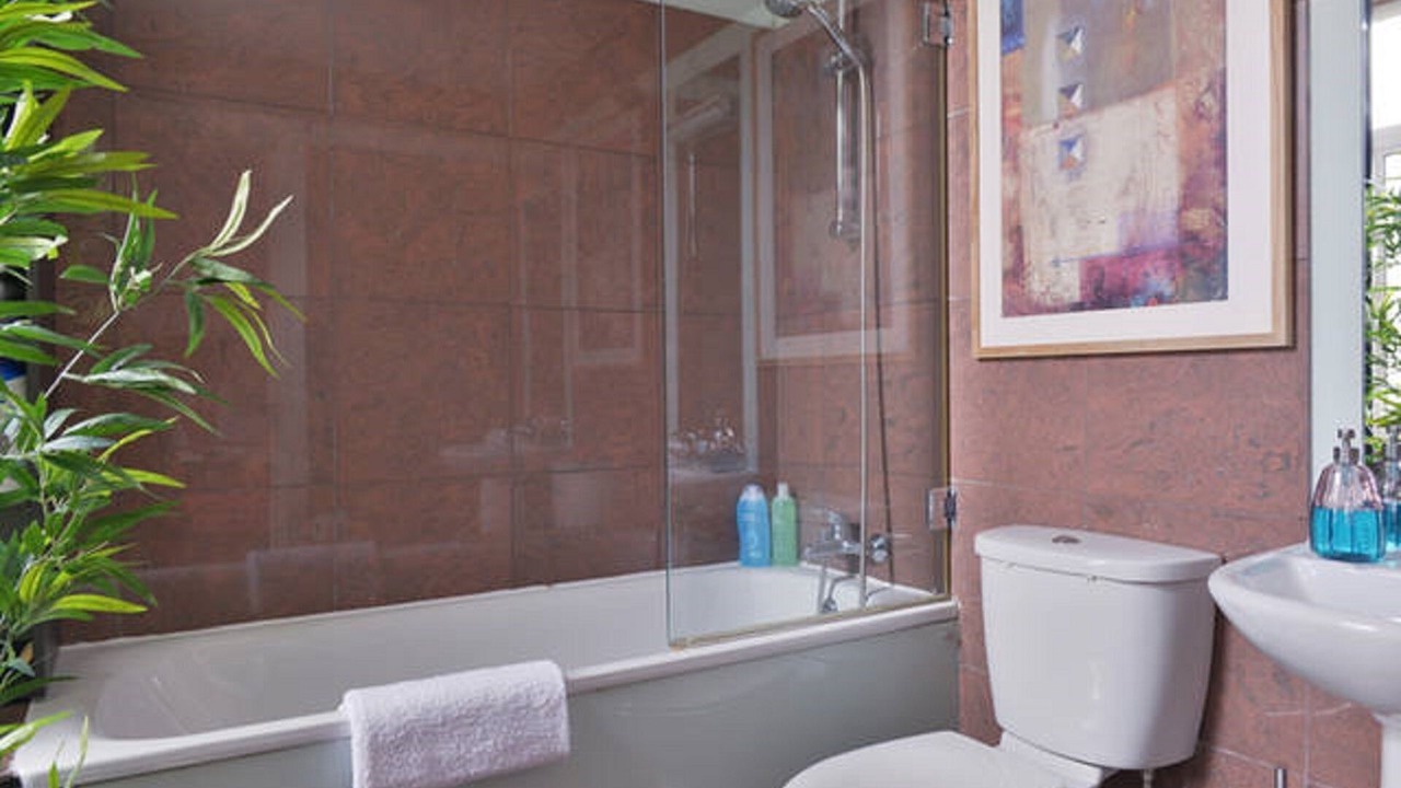 Photo of Bathroom in West Ealing