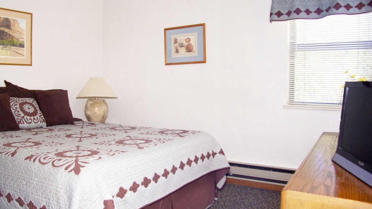 Photo of Bedroom in Pinetop