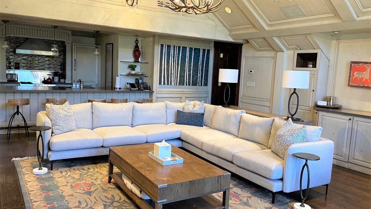 Photo of Livingroom in Vail