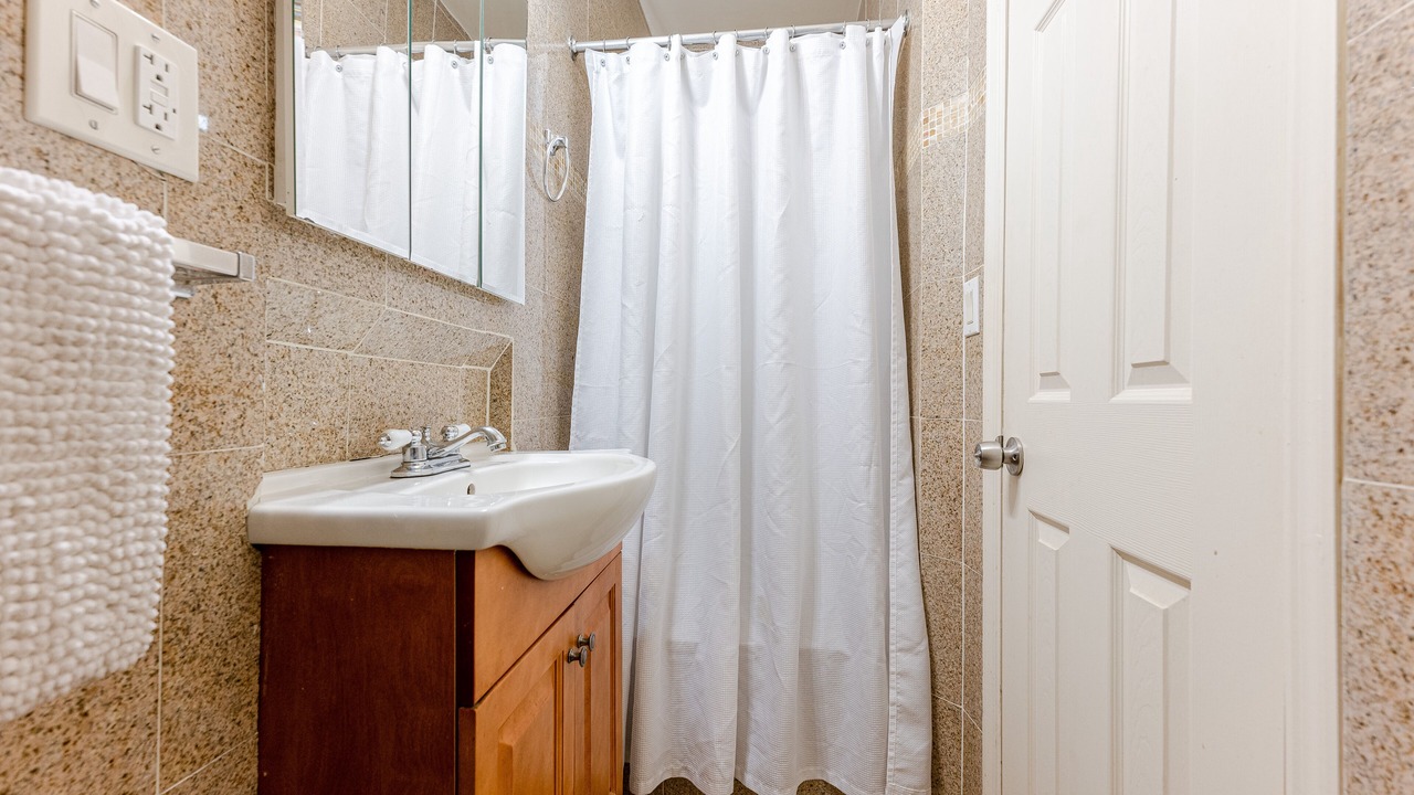 Photo of Bathroom in East Harlem